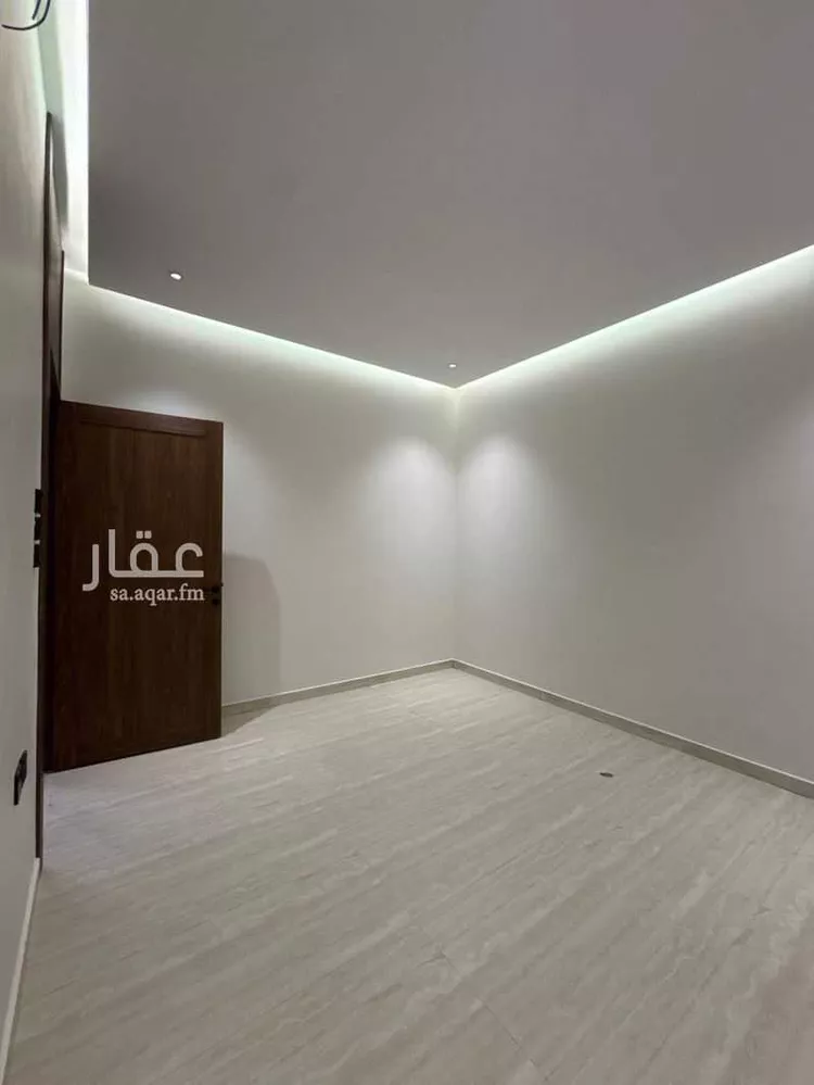 Floor for Sale in Riyadh As Safaa 17