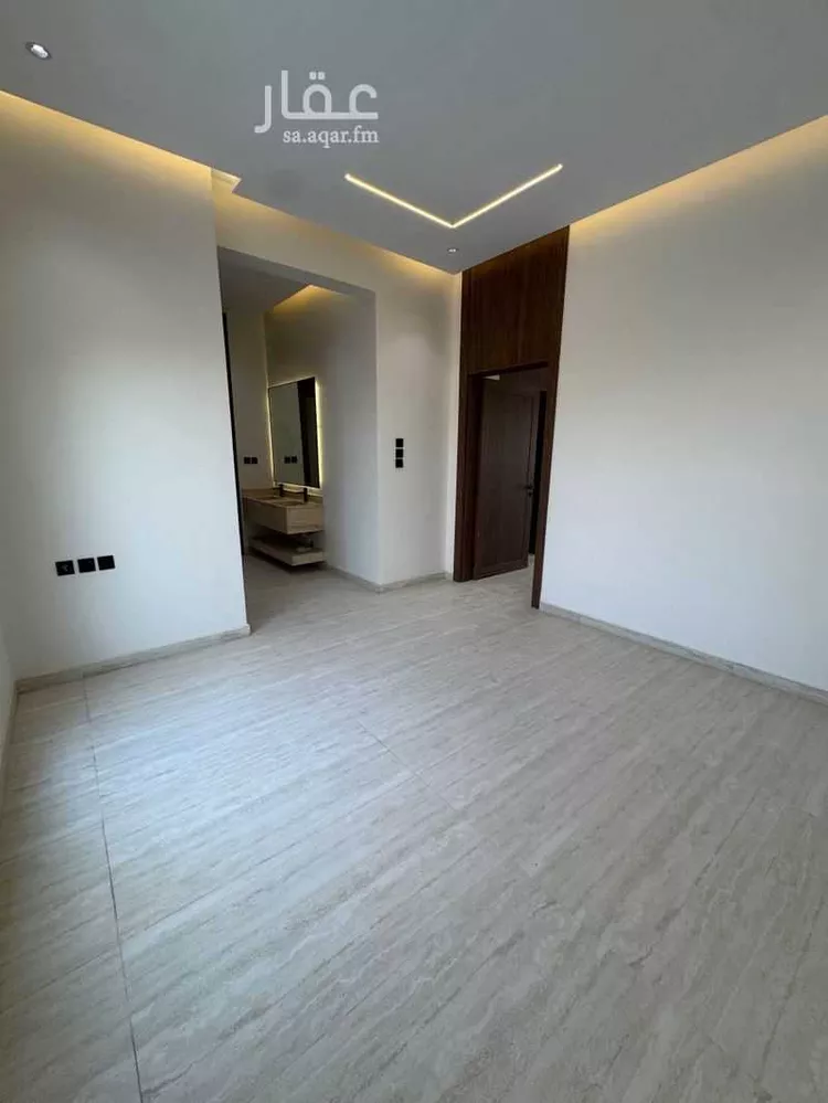 Floor for Sale in Riyadh As Safaa 9