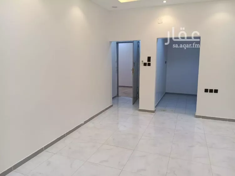 شقة للإيجار في شارع الشيخ حسن بن حسين بن علي, حي الملك فيصل, مدينة الرياض, منطقة الرياض صورة 2