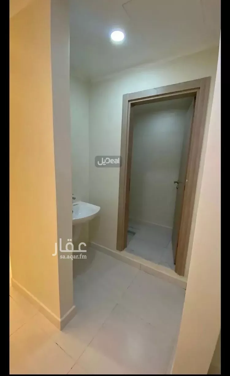 فيلا للبيع في شارع ناصر الدين البيضاوي, حي المنصورة, مدينة خميس مشيط, منطقة عسير صورة 5