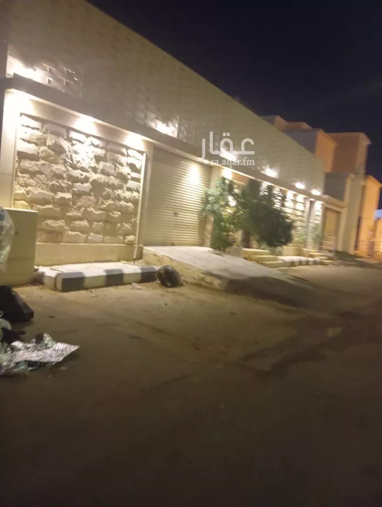 فيلا للبيع في شارع بدر 11, حي بدر, مدينة سكاكا, منطقة الجوف صورة 2