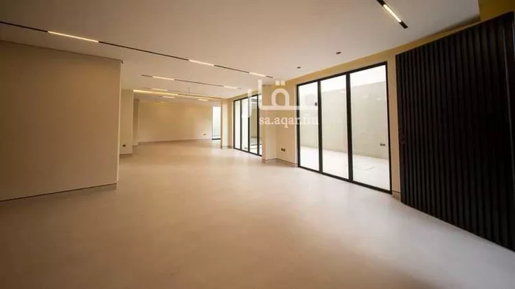 فيلا للبيع في شارع أبي الحسن الأسفرائيني, حي المهدية, مدينة الرياض, منطقة الرياض صورة 2