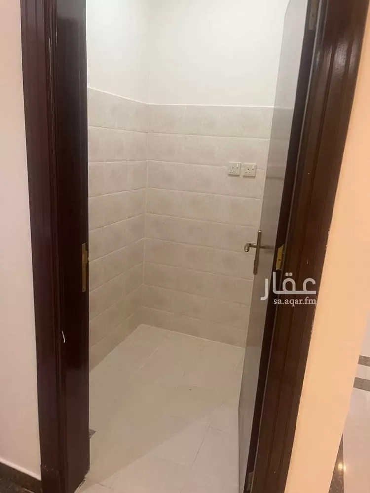 عمارة للإيجار في شارع الفروسية, حي ظهرة لبن, مدينة الرياض, منطقة الرياض صورة 3