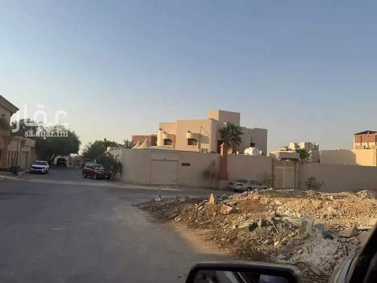 فيلا للبيع في شارع المنذر بن الطفيل, حي الربوة, مدينة الرياض, منطقة الرياض صورة 3