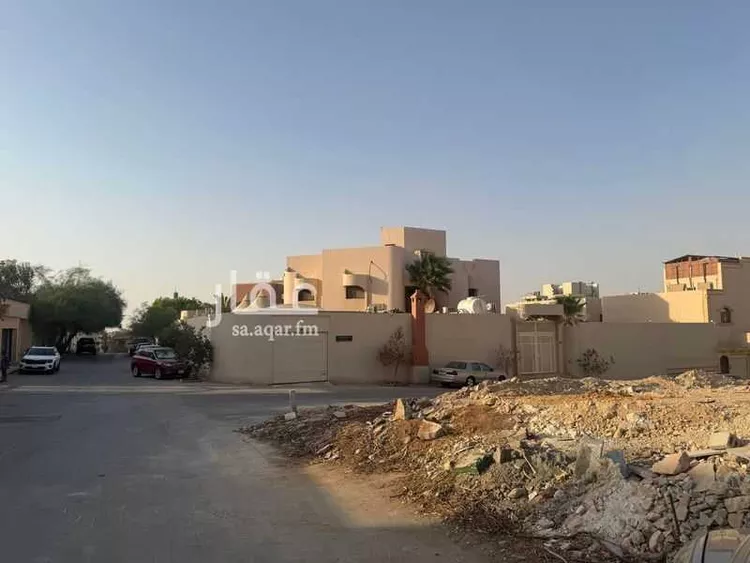 فيلا للبيع في شارع المنذر بن الطفيل, حي الربوة, مدينة الرياض, منطقة الرياض صورة 2