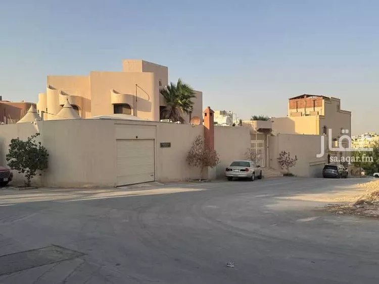 فيلا للبيع في شارع المنذر بن الطفيل, حي الربوة, مدينة الرياض, منطقة الرياض