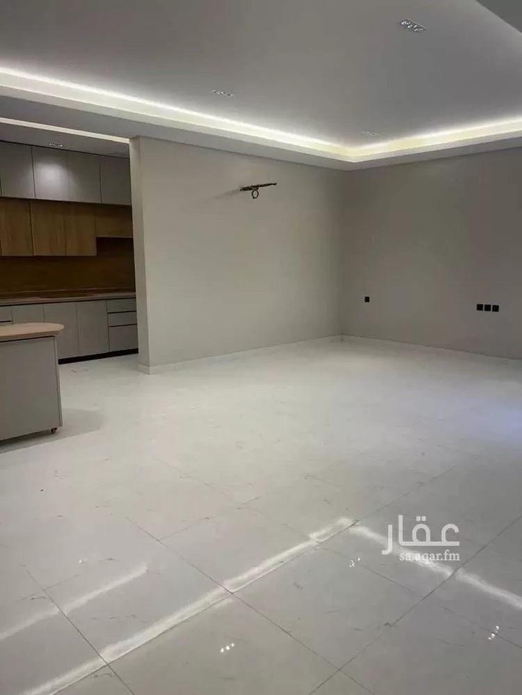 فيلا للبيع في شارع عين ام سيف, حي العزيزية الثاني, مدينة الاحساء, المنطقة الشرقية صورة 3