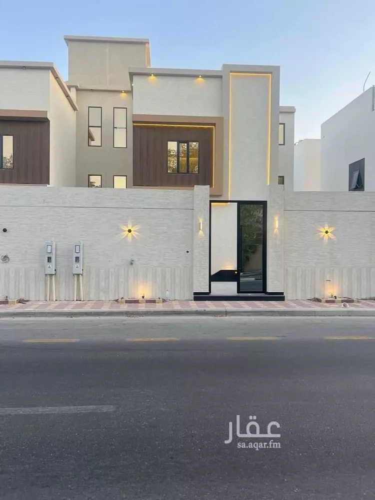 فيلا للبيع في شارع عين ام سيف, حي العزيزية الثاني, مدينة الاحساء, المنطقة الشرقية