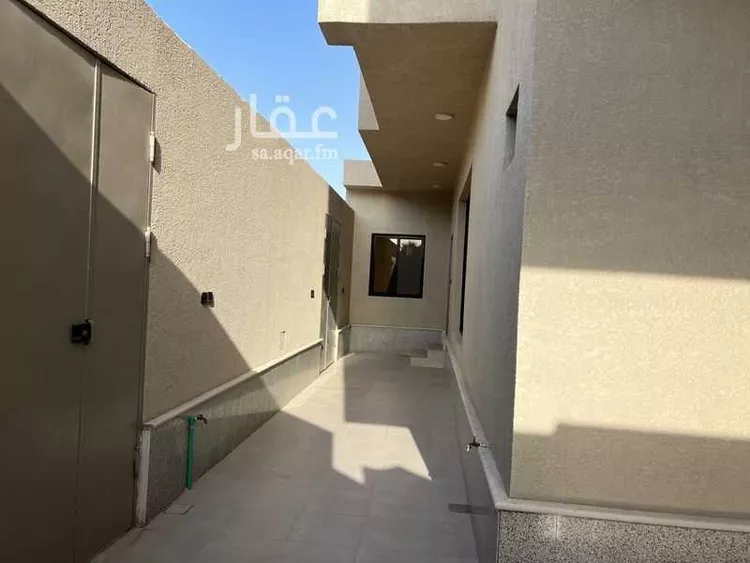 فيلا للبيع في شارع هشام بن معاويه, حي العزيزية الثاني, مدينة الاحساء, المنطقة الشرقية صورة 4