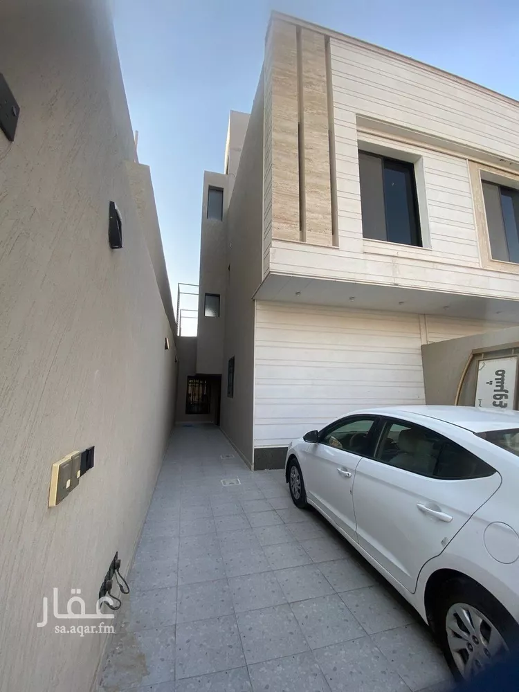 دور للبيع في شارع الشوبك, حي السعادة, مدينة الرياض, منطقة الرياض