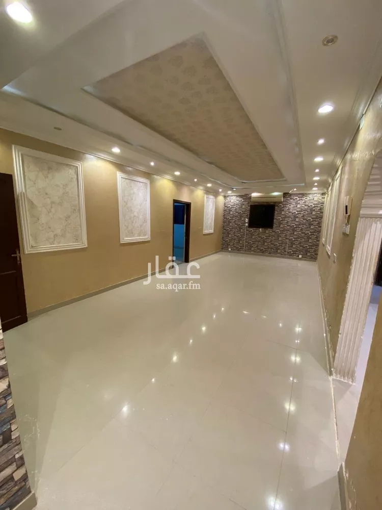 فيلا للبيع في شارع الدفاع, حي إشبيلية, مدينة الرياض, منطقة الرياض صورة 3