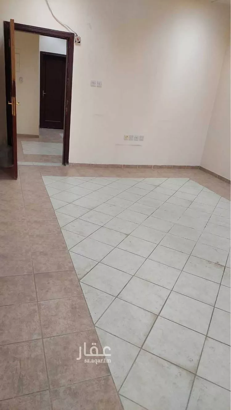 مكتب تجاري للإيجار في شارع عبداللطيف ابن ابراهيم, حي الوسيطاء, مدينة الرياض, منطقة الرياض صورة 4