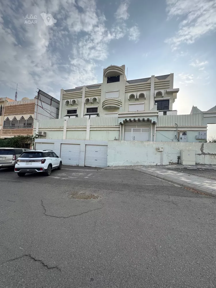 Building for Sale in Khamis Mushait Tayyib Al Ism
