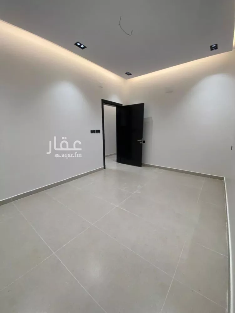 فيلا للبيع في شارع الردف, حي الزهور, مدينة أبها, منطقة عسير صورة 2