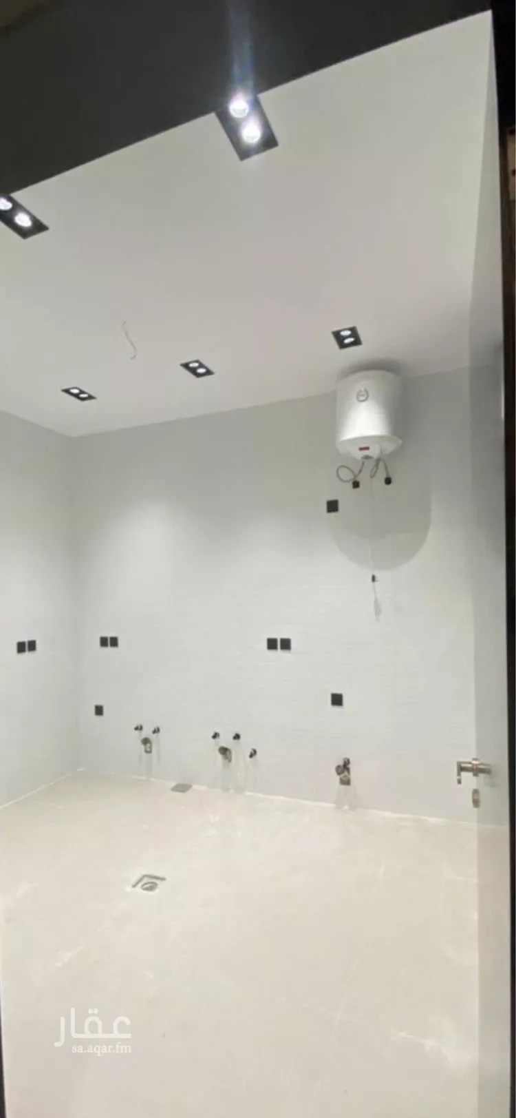 فيلا للبيع في شارع الردف, حي الزهور, مدينة أبها, منطقة عسير صورة 3