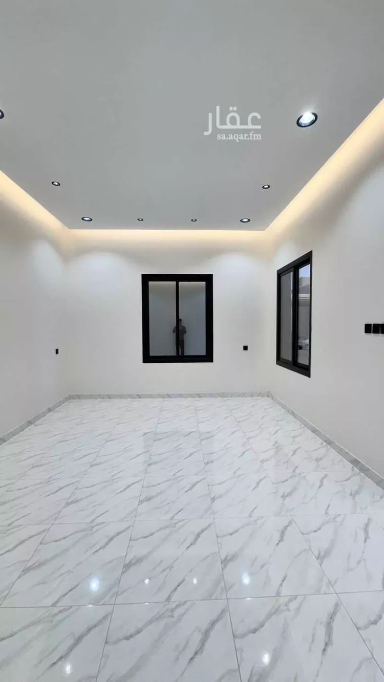 فيلا للبيع في شارع صدقة بن مكارم, حي التعاون, مدينة خميس مشيط, منطقة عسير صورة 4