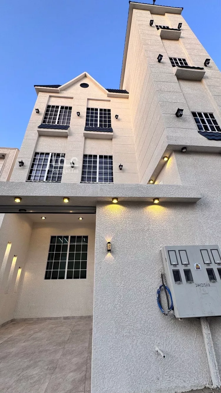 دور للبيع في شارع اويس الزاهد, حي الشرف, مدينة خميس مشيط, منطقة عسير