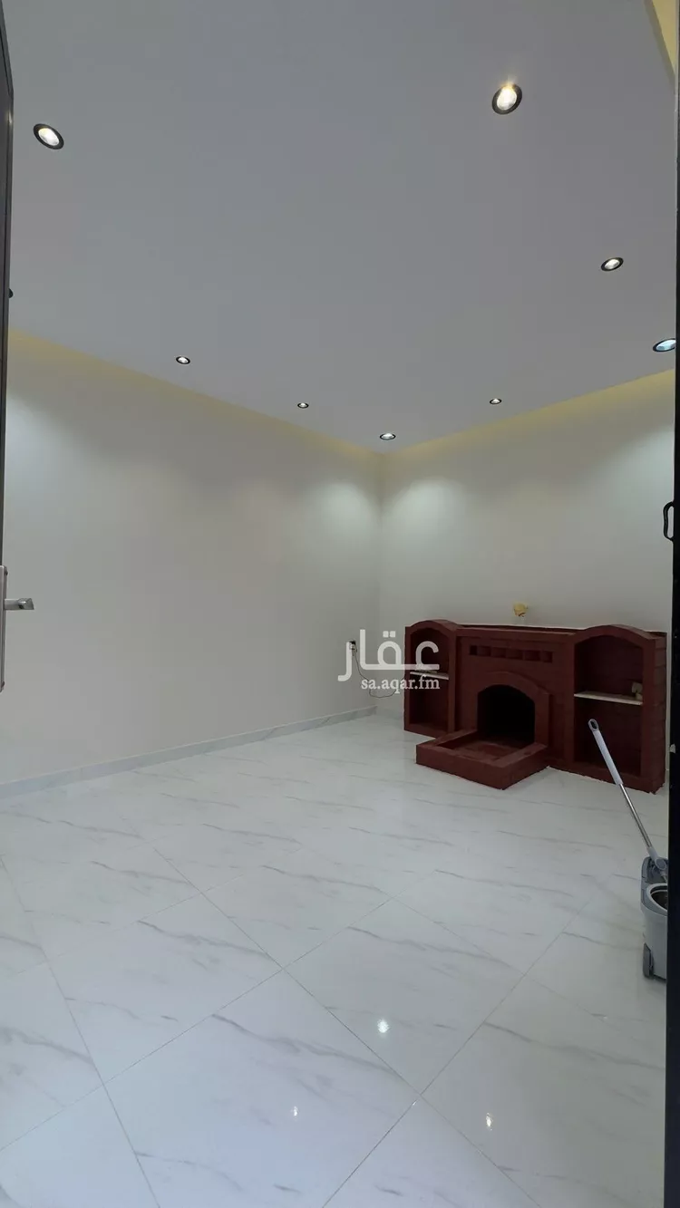 فيلا للبيع في شارع صدقة بن مكارم, حي التعاون, مدينة خميس مشيط, منطقة عسير صورة 3