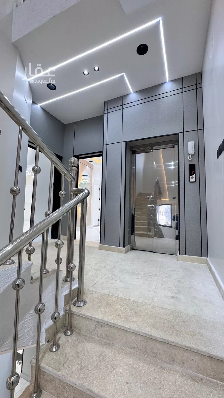 دور للبيع في شارع طريق الملك فهد, حي الظرفة, مدينة خميس مشيط, منطقة عسير صورة 2