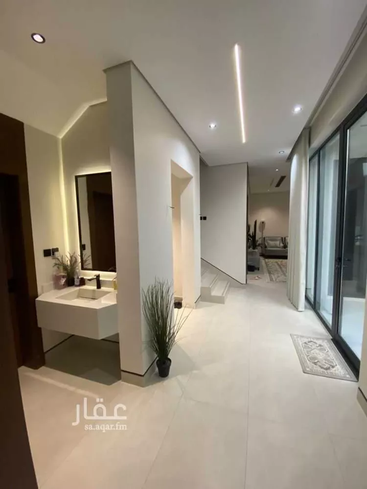 فيلا للبيع في شارع عبدالله بن حبان, حي المهدية, مدينة الرياض, منطقة الرياض 18