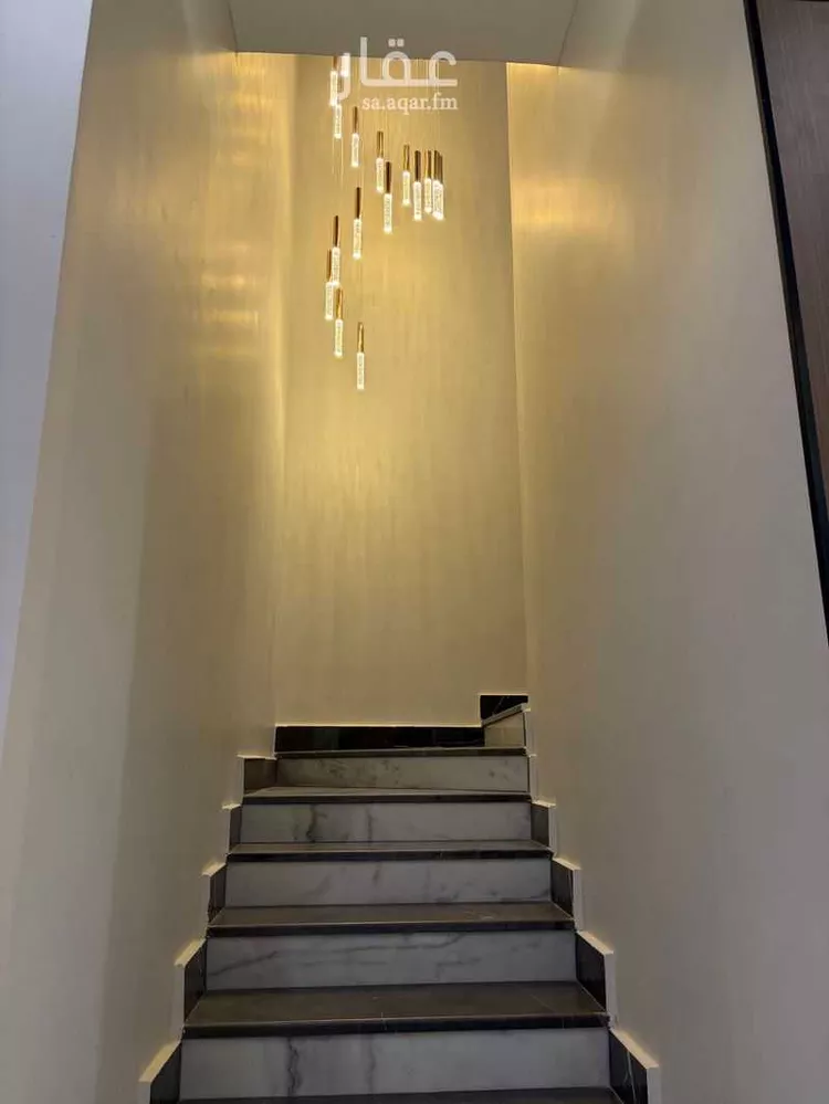 Villa for Sale in Riyadh Al Janadriyah 12