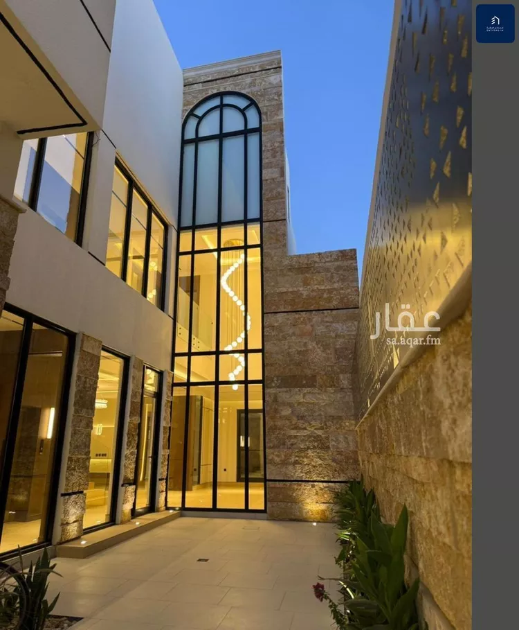 فيلا للبيع في شارع قطب الدين بن السلطان, حي المهدية, مدينة الرياض, منطقة الرياض صورة 5