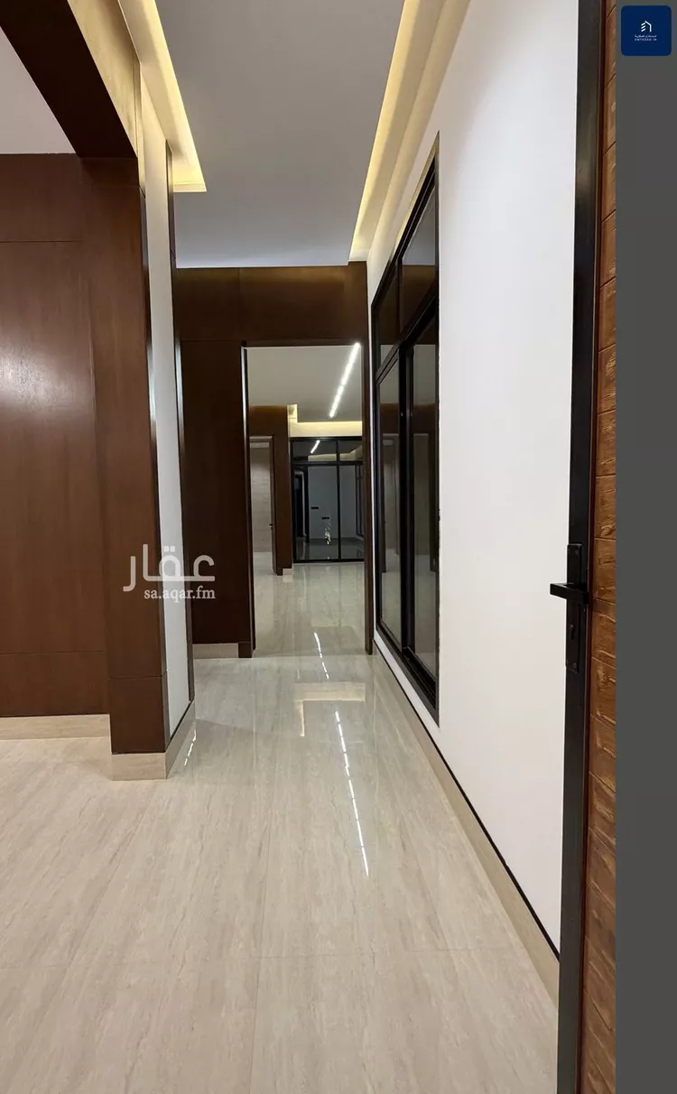 فيلا للبيع في شارع أحمد بن علي الشوائطي, حي المهدية, مدينة الرياض, منطقة الرياض صورة 4