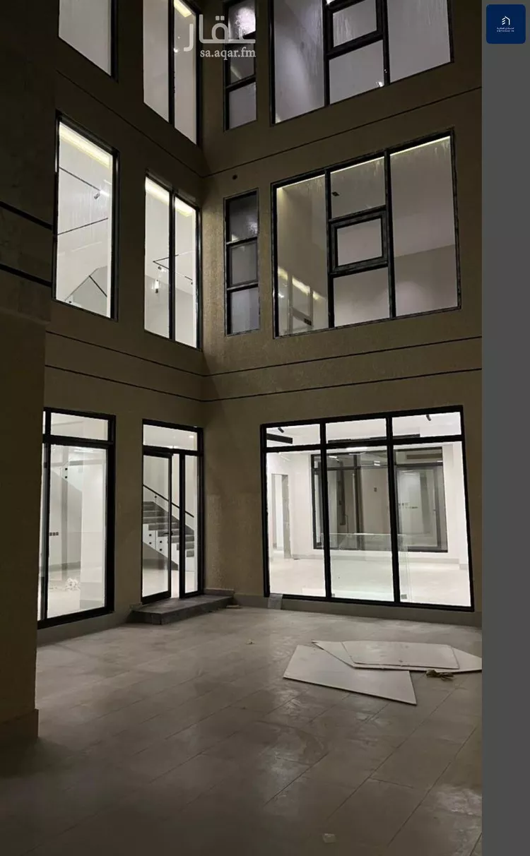 فيلا للبيع في شارع قطب الدين بن السلطان, حي المهدية, مدينة الرياض, منطقة الرياض صورة 2