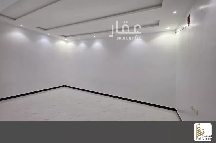 فيلا للإيجار في شارع جبل باطن, حي وادي لبن, مدينة الرياض, منطقة الرياض صورة 3