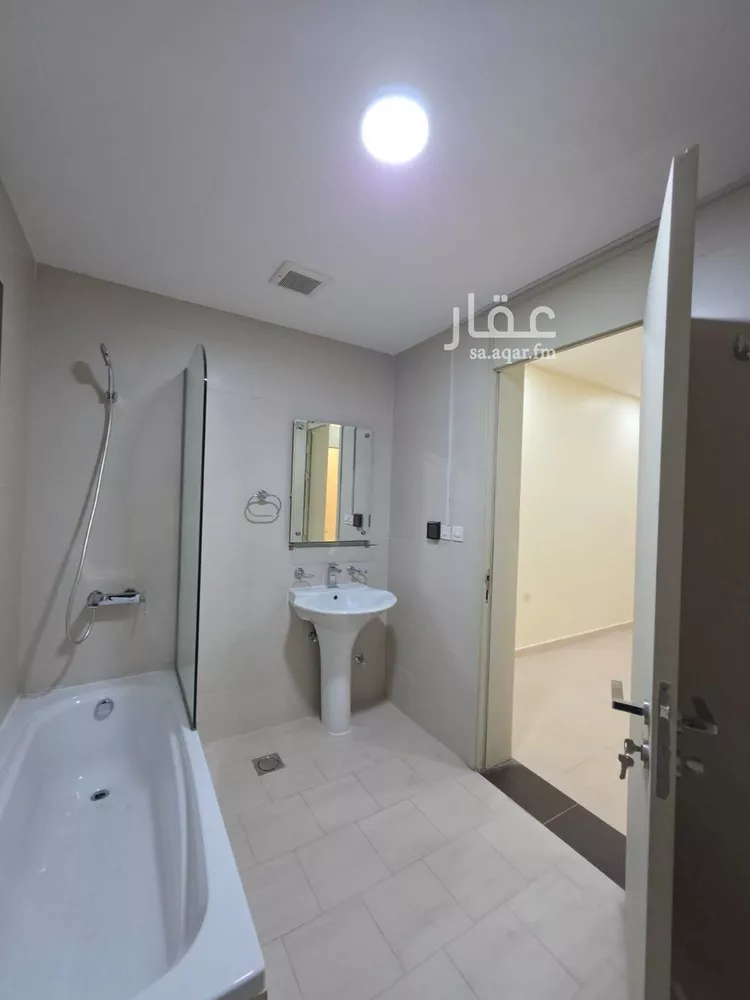 Floor for Rent in Riyadh Ar Rayan 8