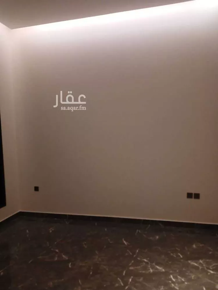 دور للبيع في شارع ابن أبي الفخار, حي عكاظ, مدينة الرياض, منطقة الرياض صورة 3