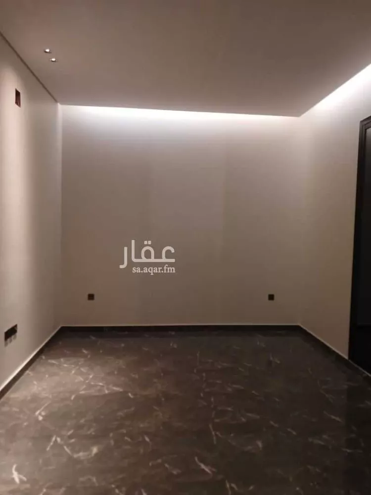 فيلا للبيع في شارع ابن أبي الفخار, حي عكاظ, مدينة الرياض, منطقة الرياض 8