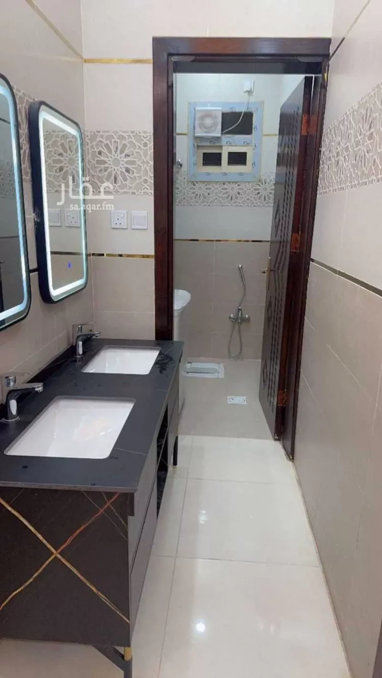 شقة للإيجار في شارع العصامي ، حي الصفا ، تبوك ، منطقة تبوك صورة 3