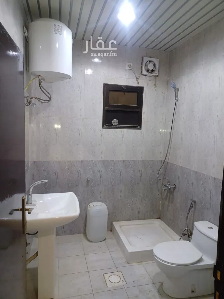 فيلا للإيجار في شارع ابن اللبودي, حي السويدي, مدينة الرياض, منطقة الرياض صورة 2