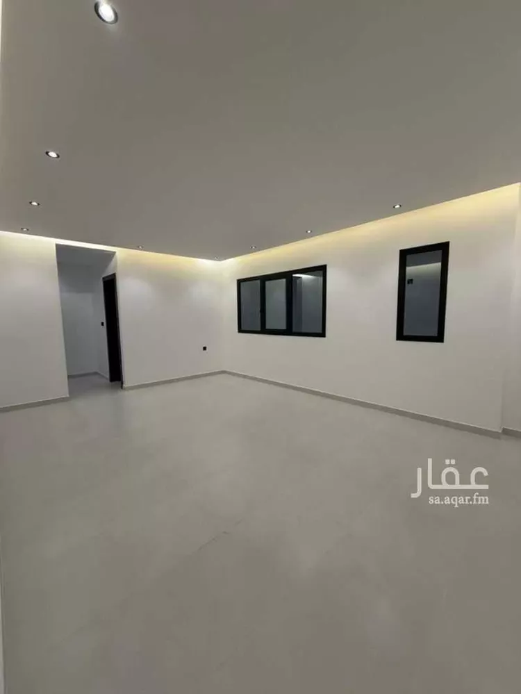 فيلا للبيع في شارع يحيي بن إبراهيم الطالبي, حي شبرا, مدينة الرياض, منطقة الرياض صورة 4