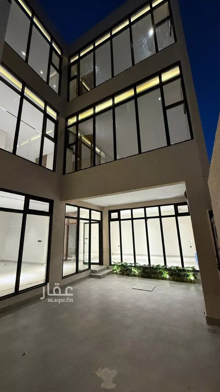 فيلا للبيع في شارع عبداللطيف بن المبارك, حي المهدية, مدينة الرياض, منطقة الرياض صورة 3
