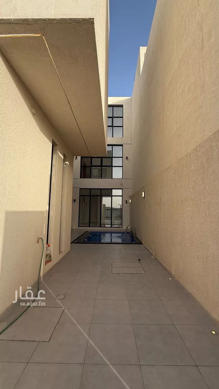 فيلا للبيع في شارع محمد بن أبي بكر القيم, حي المهدية, مدينة الرياض, منطقة الرياض صورة 2