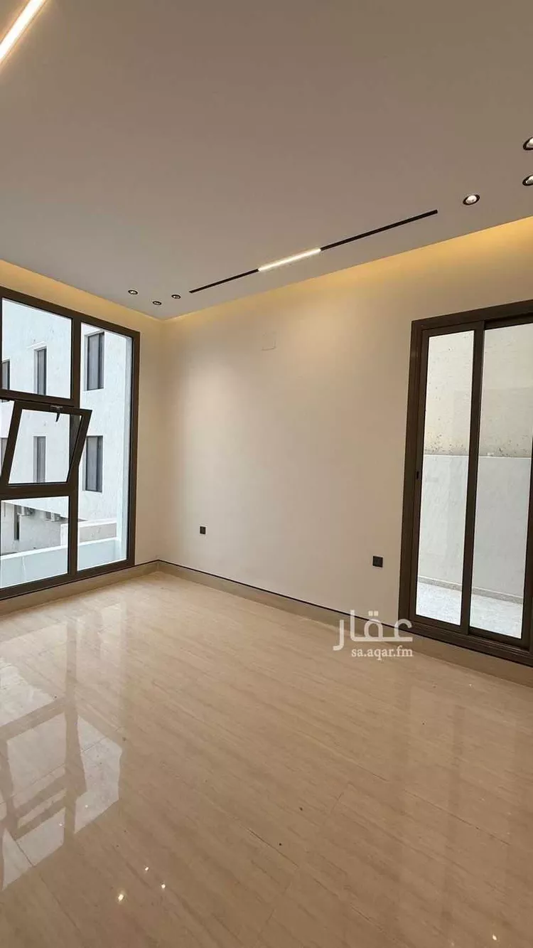 فيلا للبيع في شارع أبي نزار الصنعاني اليمني, حي المهدية, مدينة الرياض, منطقة الرياض 16