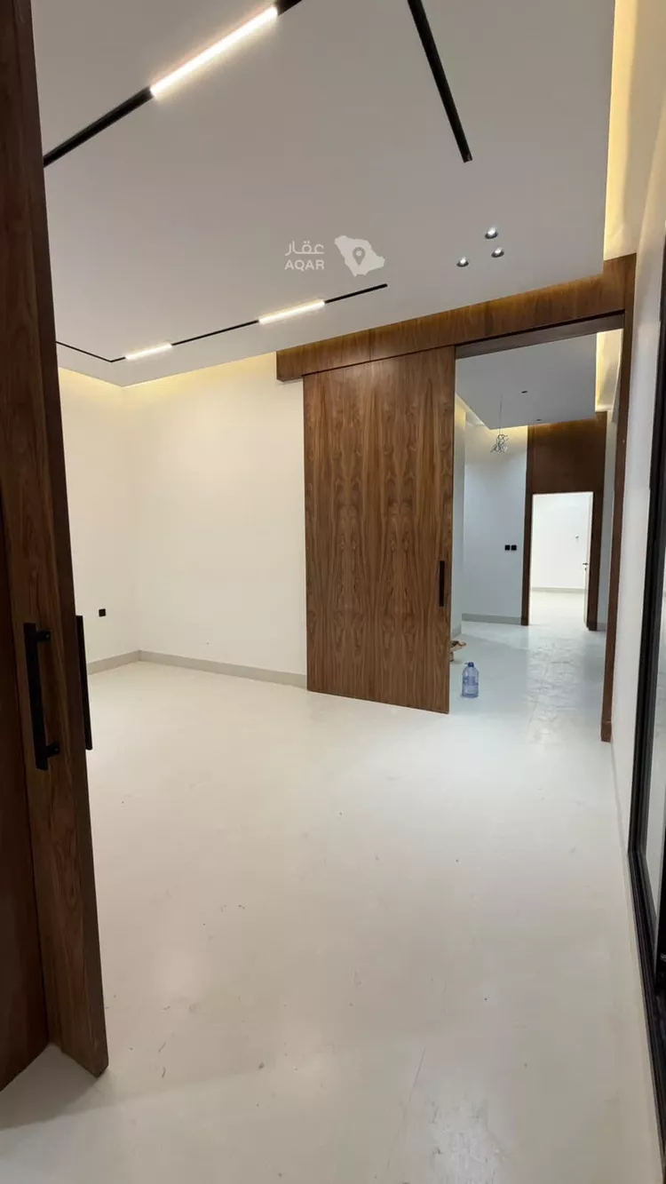 فيلا للبيع في شارع عبدالجبار بن الورد, حي المهدية, مدينة الرياض, منطقة الرياض 8
