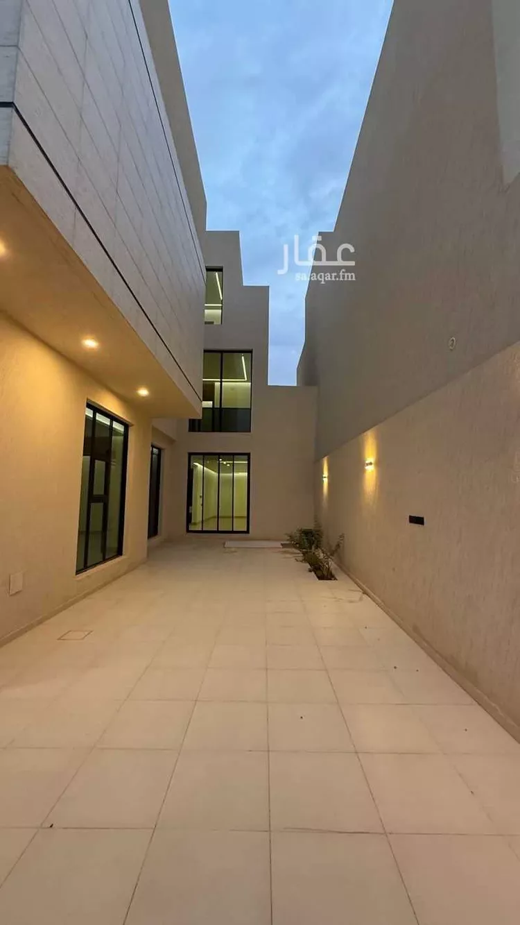فيلا للبيع في شارع فؤاد محمد عمر توفيق, حي المهدية, مدينة الرياض, منطقة الرياض صورة 4