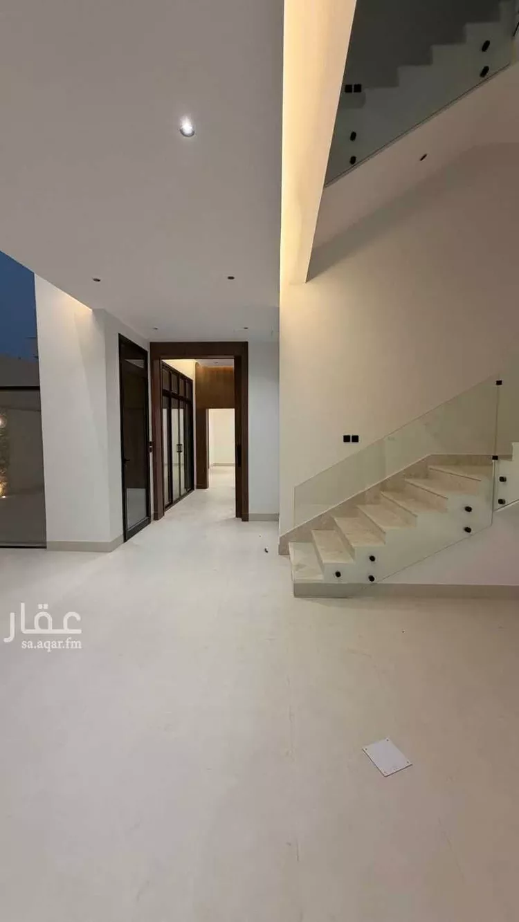 فيلا للبيع في شارع فؤاد محمد عمر توفيق, حي المهدية, مدينة الرياض, منطقة الرياض 12