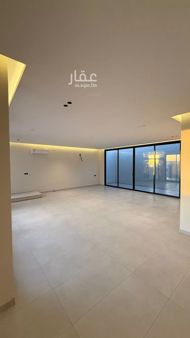 فيلا للبيع في شارع أبي نزار الصنعاني اليمني, حي المهدية, مدينة الرياض, منطقة الرياض 8