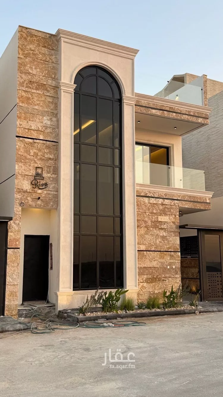 فيلا للبيع في شارع محمد بن أبي بكر القيم, حي المهدية, مدينة الرياض, منطقة الرياض صورة 2