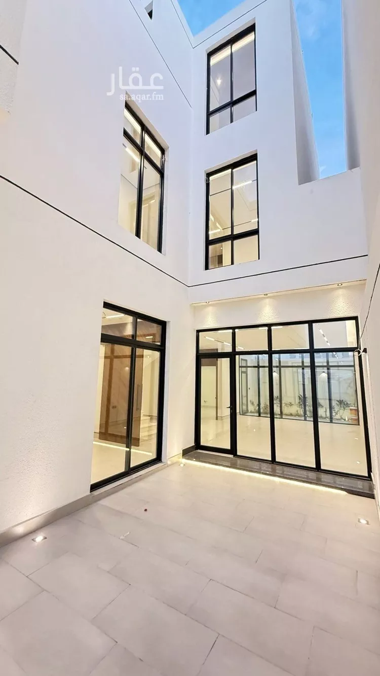 فيلا للبيع في شارع محمد بن أبي بكر القيم, حي المهدية, مدينة الرياض, منطقة الرياض صورة 5