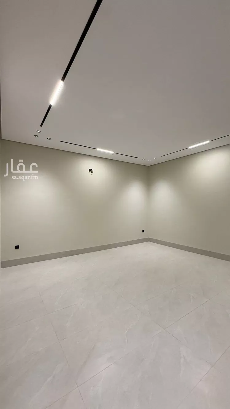 فيلا للبيع في شارع أبي زرعة الهمذاني, حي المهدية, مدينة الرياض, منطقة الرياض 7