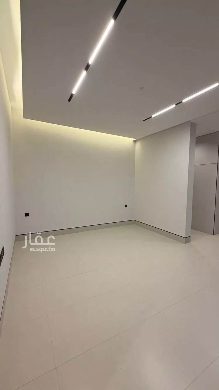 فيلا للبيع في شارع أبي زرعة الهمذاني, حي المهدية, مدينة الرياض, منطقة الرياض 11