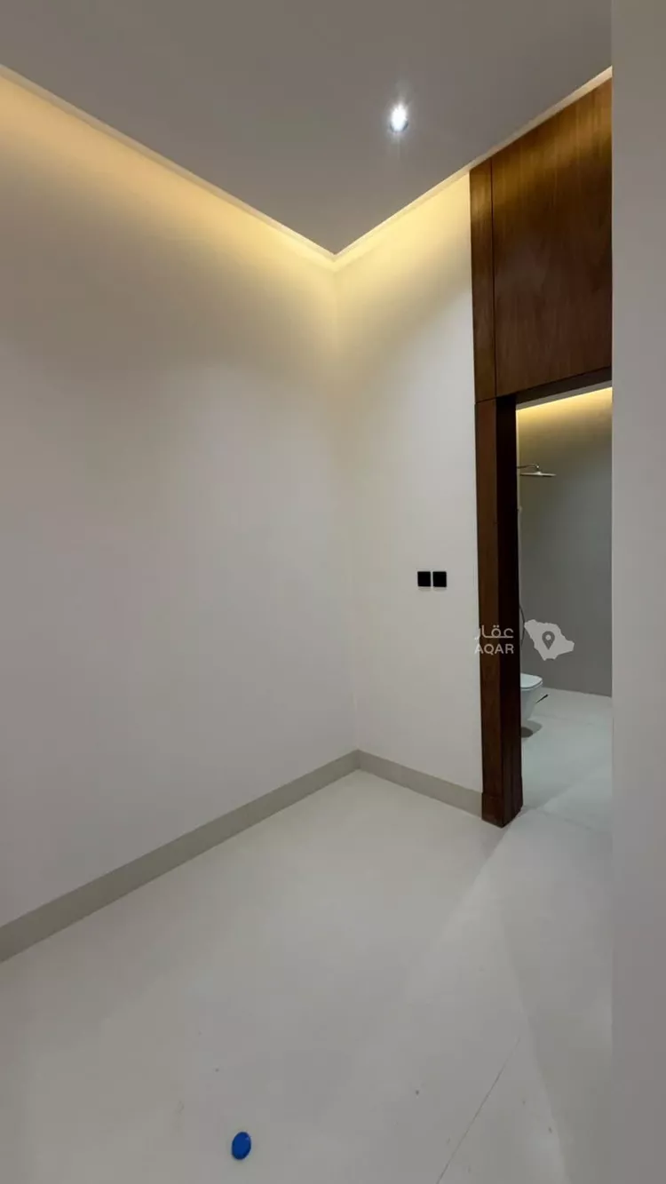 فيلا للبيع في شارع عبدالجبار بن الورد, حي المهدية, مدينة الرياض, منطقة الرياض 15