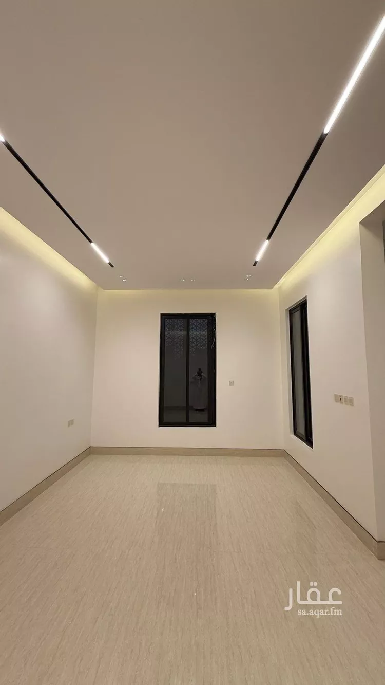 فيلا للبيع في شارع عبداللطيف بن المبارك, حي المهدية, مدينة الرياض, منطقة الرياض صورة 4