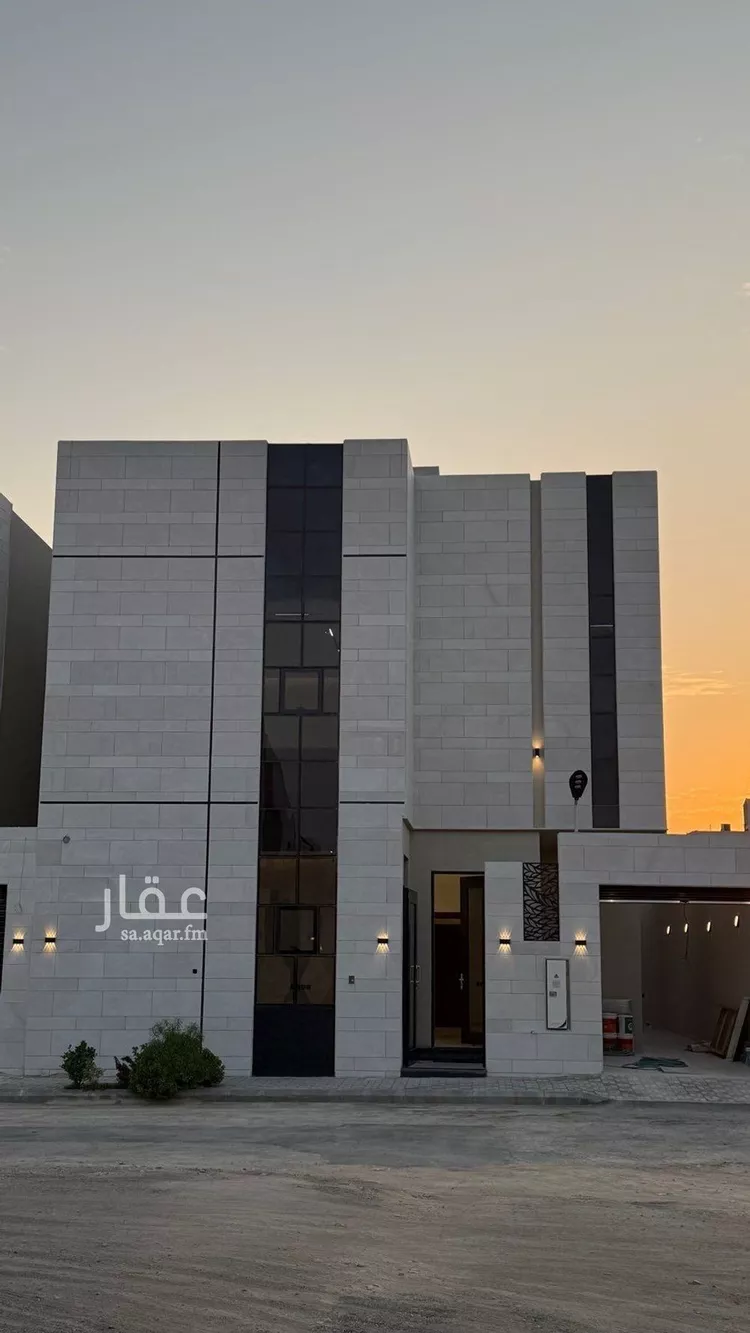 فيلا للبيع في شارع عبداللطيف بن المبارك, حي المهدية, مدينة الرياض, منطقة الرياض صورة 3