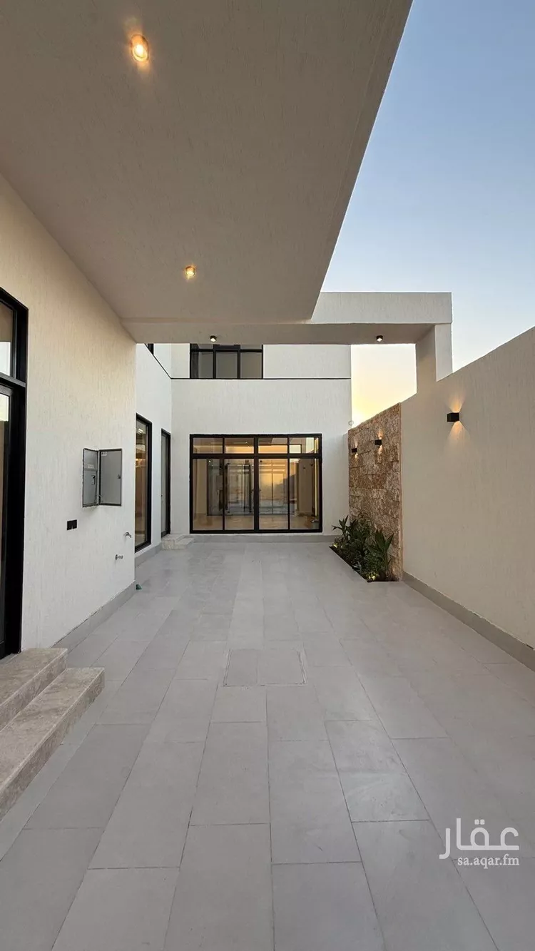 فيلا للبيع في شارع أبي زرعة الهمذاني, حي المهدية, مدينة الرياض, منطقة الرياض صورة 4